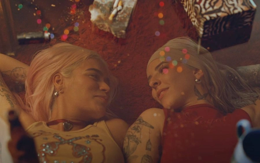 Karol G & Tiesto “Contigo” | Video Karol G & Tiesto-Contigo