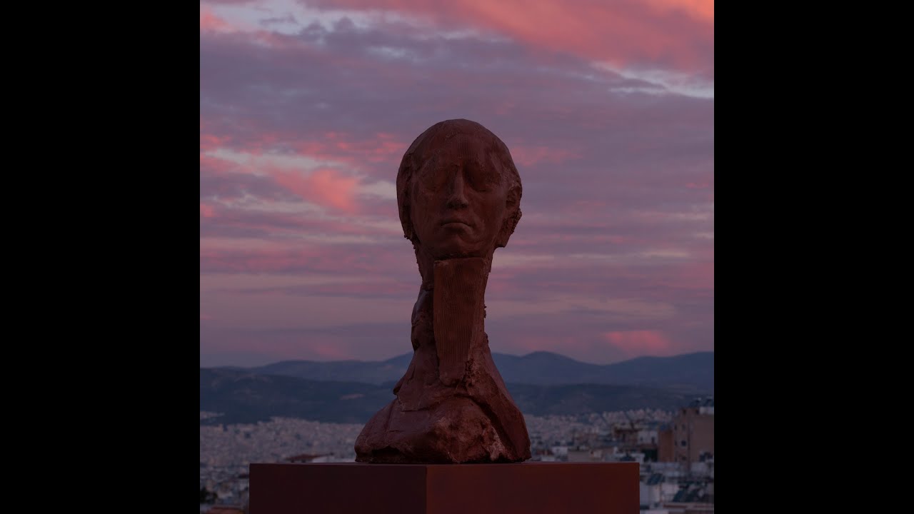 “Τα Βουνά”: Ο Δημήτρης Κουρτικάκης μας συστήνεται με ένα πολυφωνικό τραγούδι “Τα Βουνά”: Ο Δημήτρης Κουρτικάκης μας συστήνεται με ένα πολυφωνικό τραγούδι