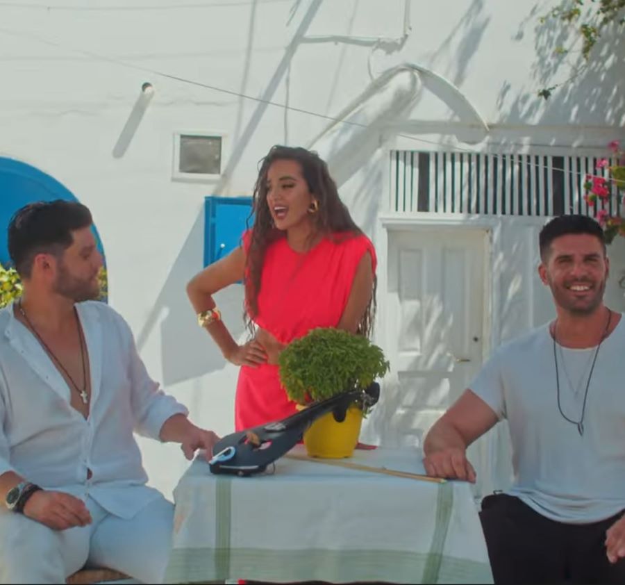 Droulias Brothers & Ρία Ελληνίδου σε μια ανατρεπτική συνεργασία Droulias Brothers Ρία Ελληνίδου Υπερβολές