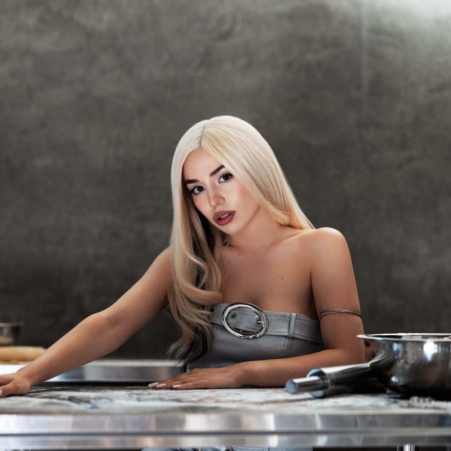Ava Max – Spot a Fake | Single Ava Max - Spot a Fake