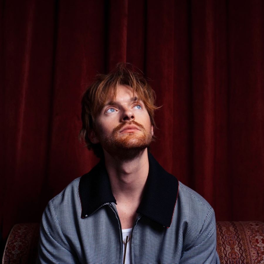 Ο FINNEAS κυκλοφόρησε το music video για το νέο του τραγούδι “Lotus Eater”! Ο FINNEAS κυκλοφόρησε το music video για το νέο του τραγούδι “Lotus Eater”!