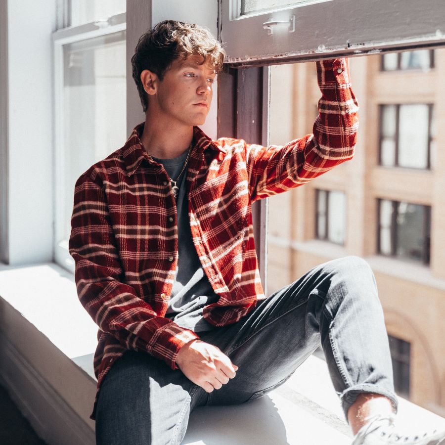 Jamie Miller “Better By Myself” | Video Jamie Miller Better By Myself