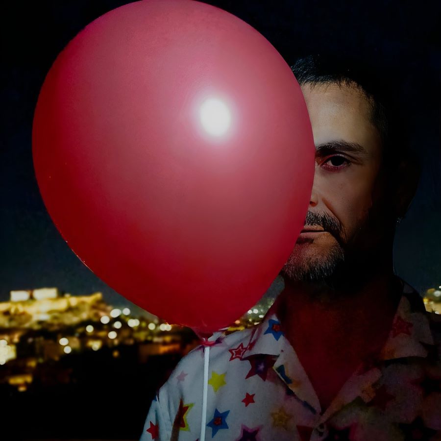 Kookooiloveu “Red Balloon” | Free Download Kookooiloveu-Red Balloon