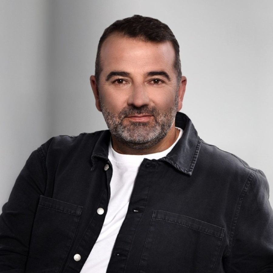 Michalis Ntelis-Chilies Zoes