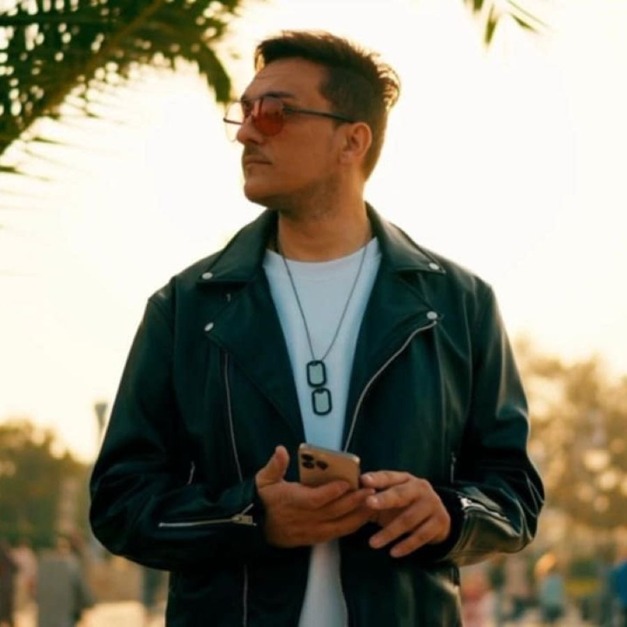 Θάνος Δαρούσης: Εντυπωσιάζει στο YouTube το νέο του τραγούδι Thanosdarousis
