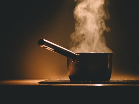 Angebranntes Essen ist einer der häufigsten Auslöser für Rauchmelderpexe