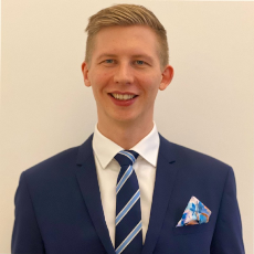 Simon Lau undefined Falgaard