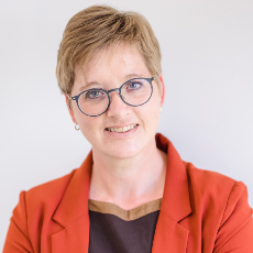 Bettina undefined Prühs