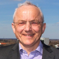 Henning undefined Hansen