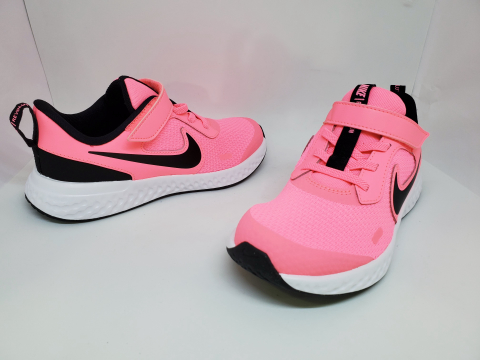 נייק REVOLUTION - פוקסיה