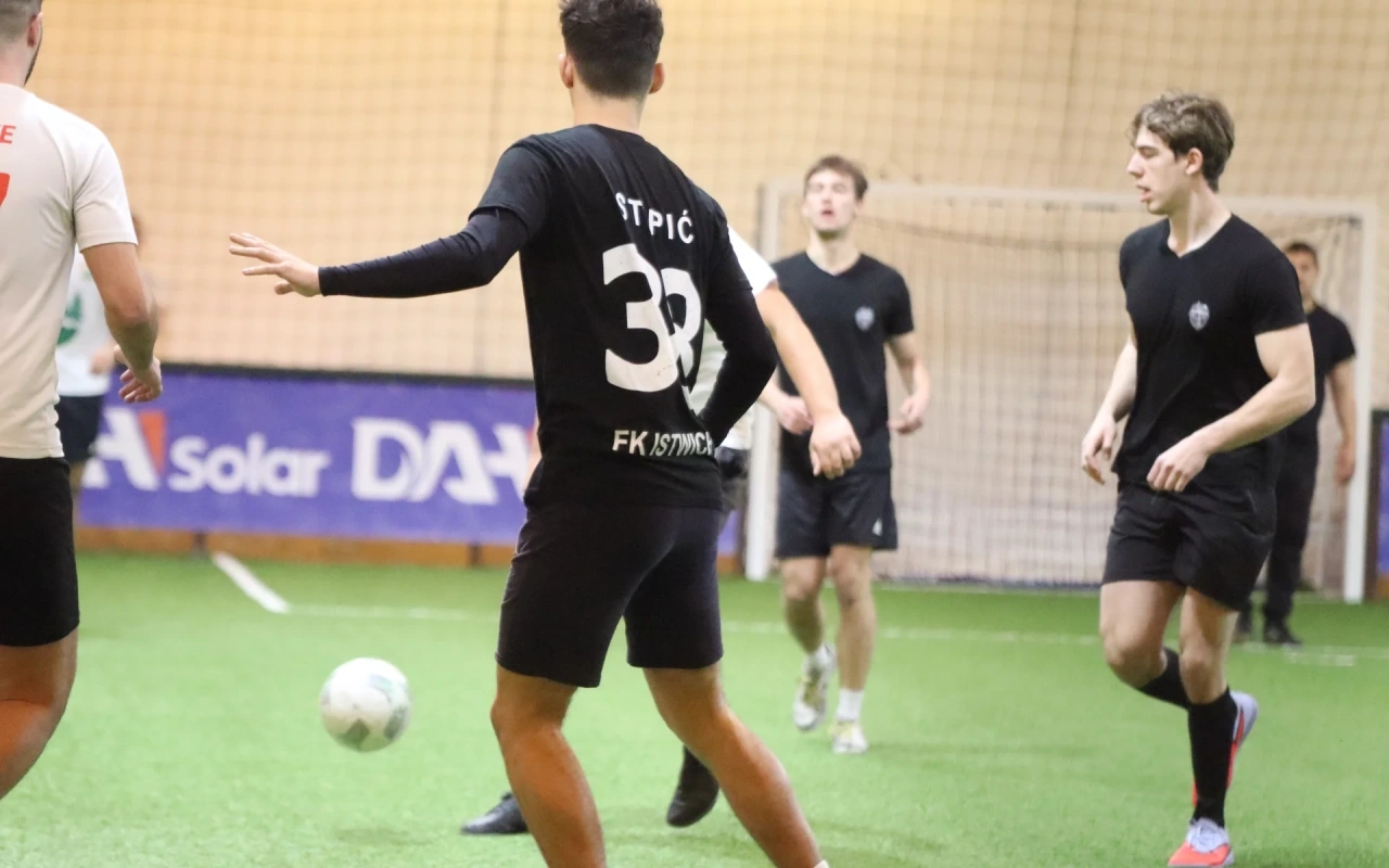 Istwich — Mladići Borovi 3:5