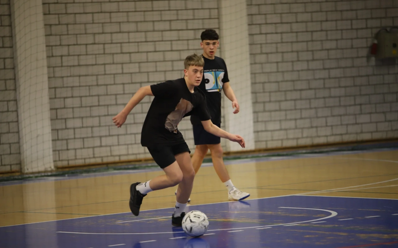 PELOPONEZ PIROTEHNIKA slavio nad JAROŠEM 8:5 u derbiju Premijum lige