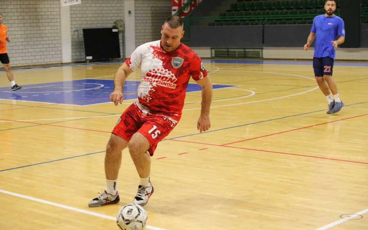 PREMJUM LIGA, Sezona 5 — Napeta 2:1 pobeda PELOPONEZ PIROTEHNIKA nad BEO TRI