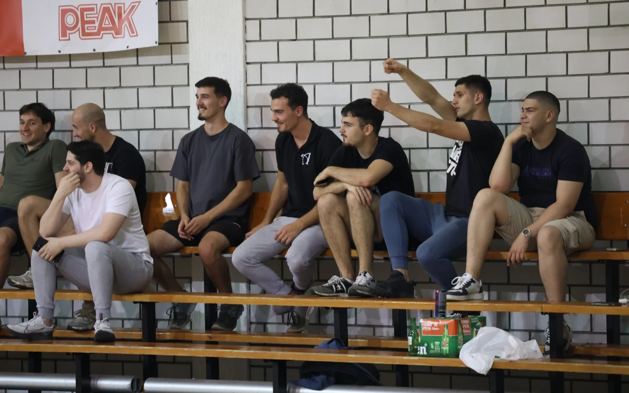 Mali Hajni dominirali u prvom meču finala protiv Park Letnjikovca