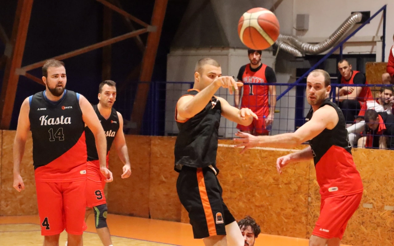 Flying Dogz 75–71 KASTA: Napet finiš u Balon Sava