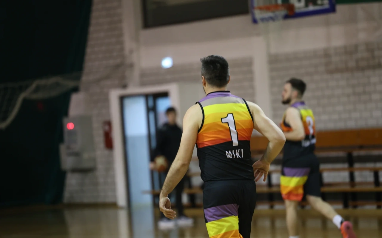 AGM zaokružio pobedu mirnom četvrtinom za kraj — 53:44 protiv Zona Verde