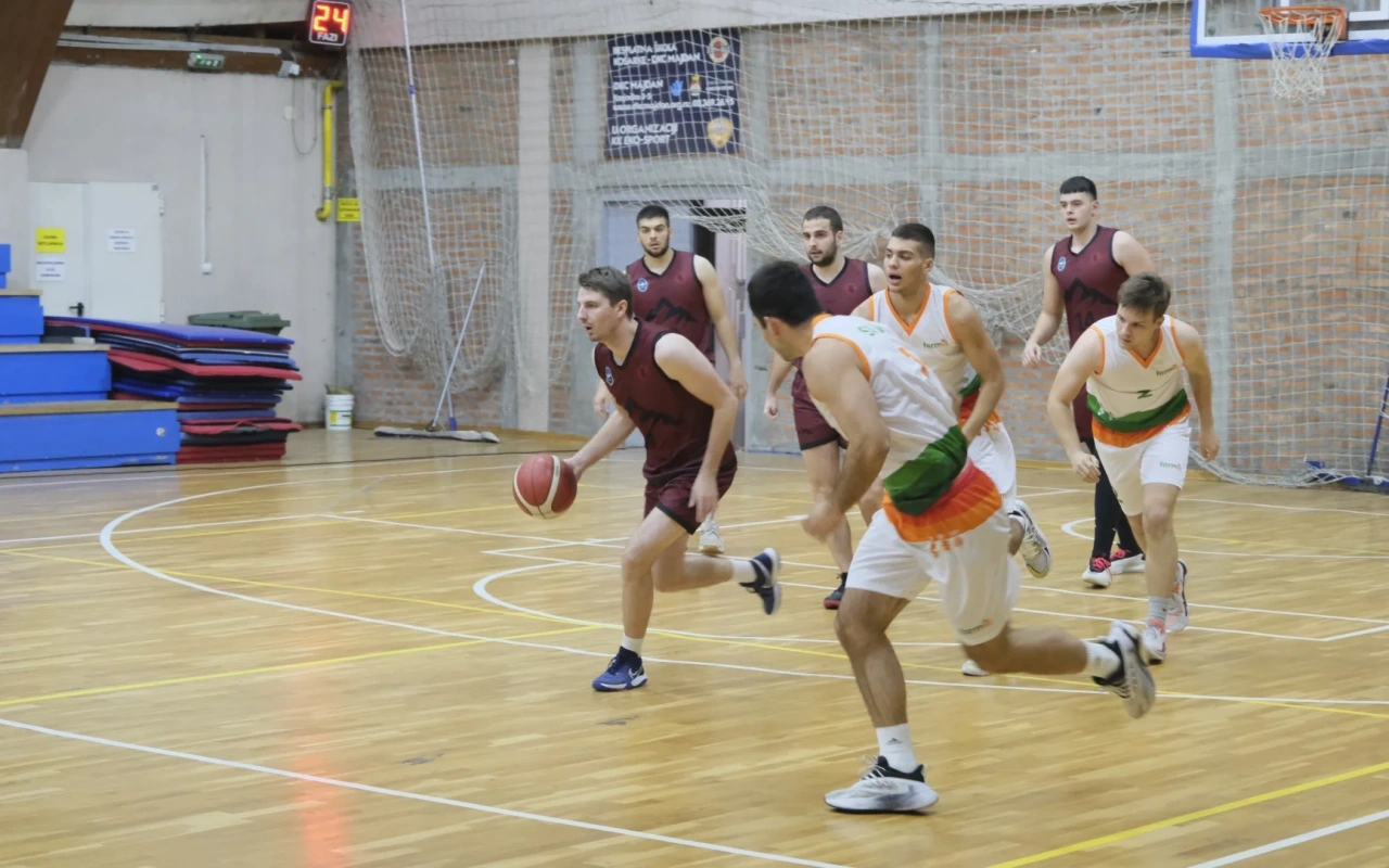 Bolja kontrola i efikasnost odlučili: Brđani 76 savladali Farmit 71:56