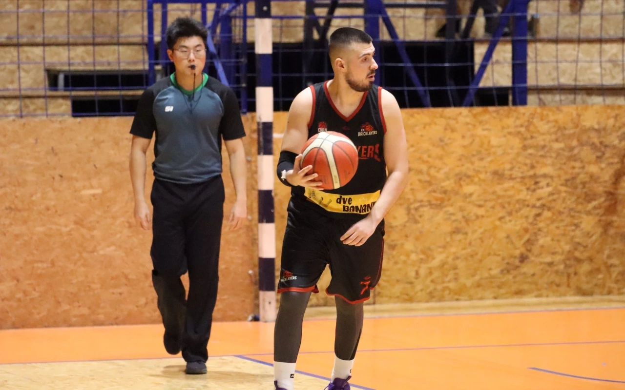 Dva Telefona deklasirali KK Bricklayers — 71:39 u 10. kolu NORTH LIGA