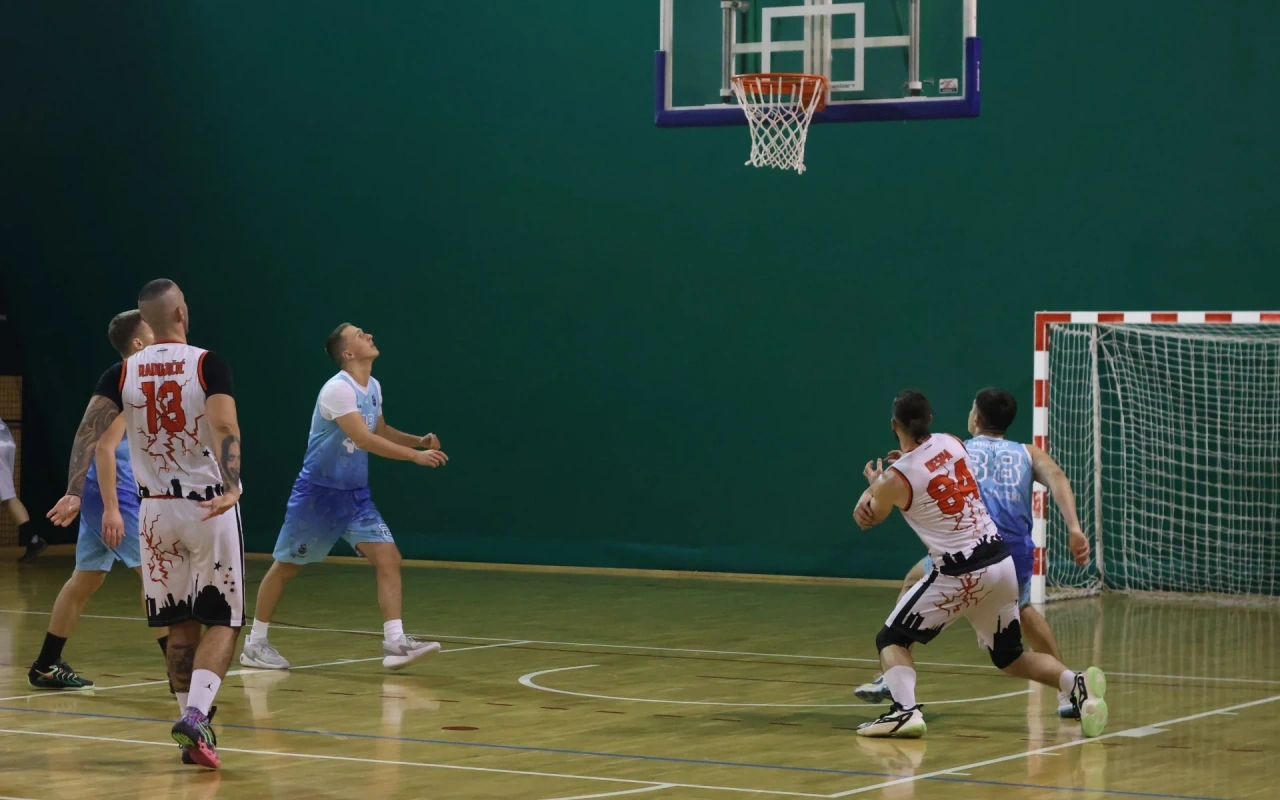 Belgrade Bulls preokretom u četvrtoj četvrtini savladali KK Šljakeri 54:50