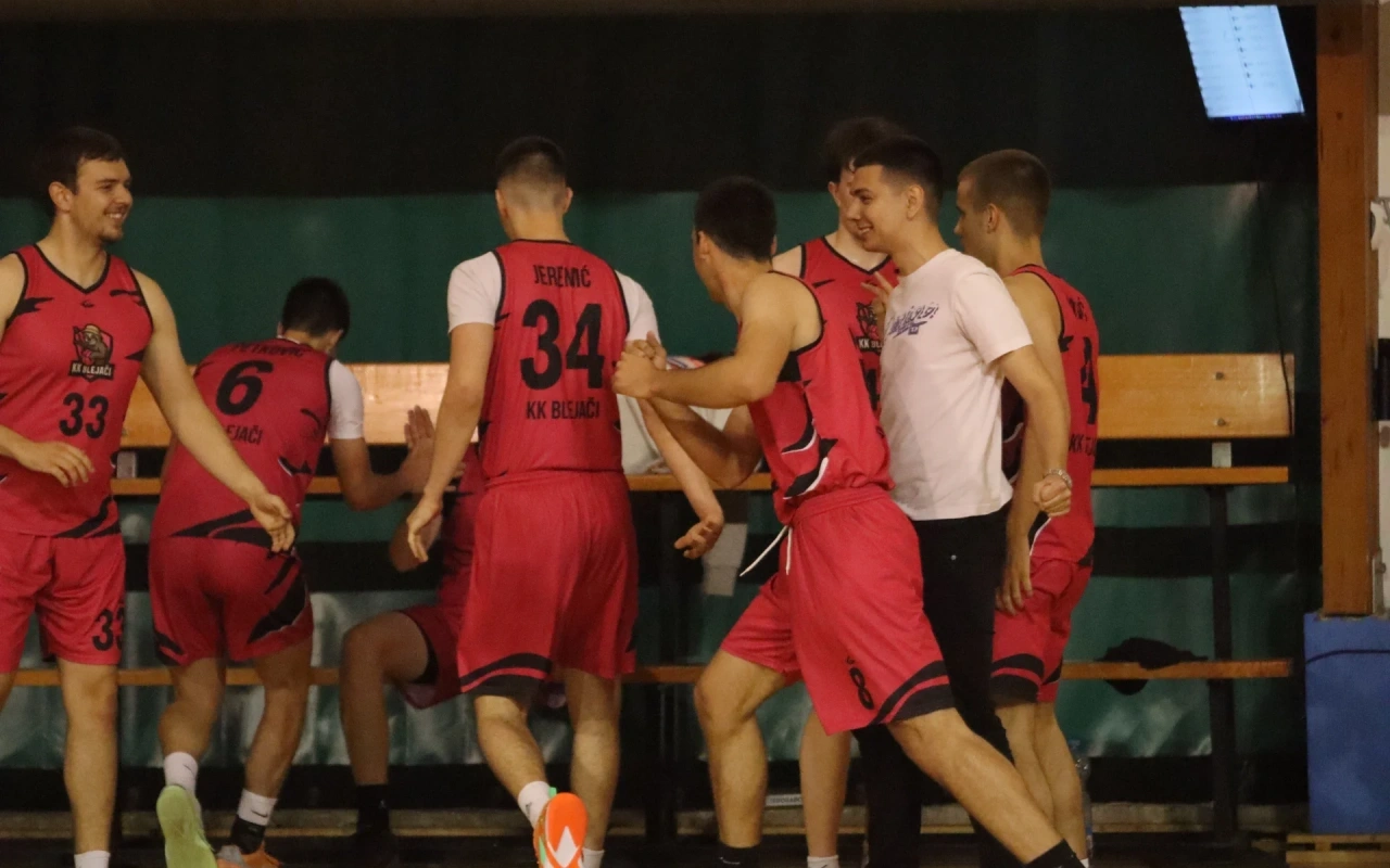 KK Blejači slavi pobedu nad BC Midorijom u napetom plej-of okršaju