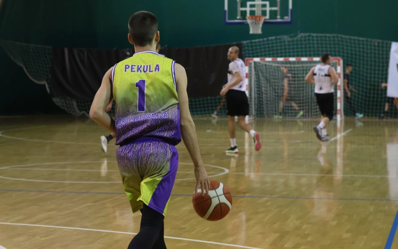 Napeta pobeda Leva Obala Beograda nad Poroci Beograda 69:62 u WEST LIGA