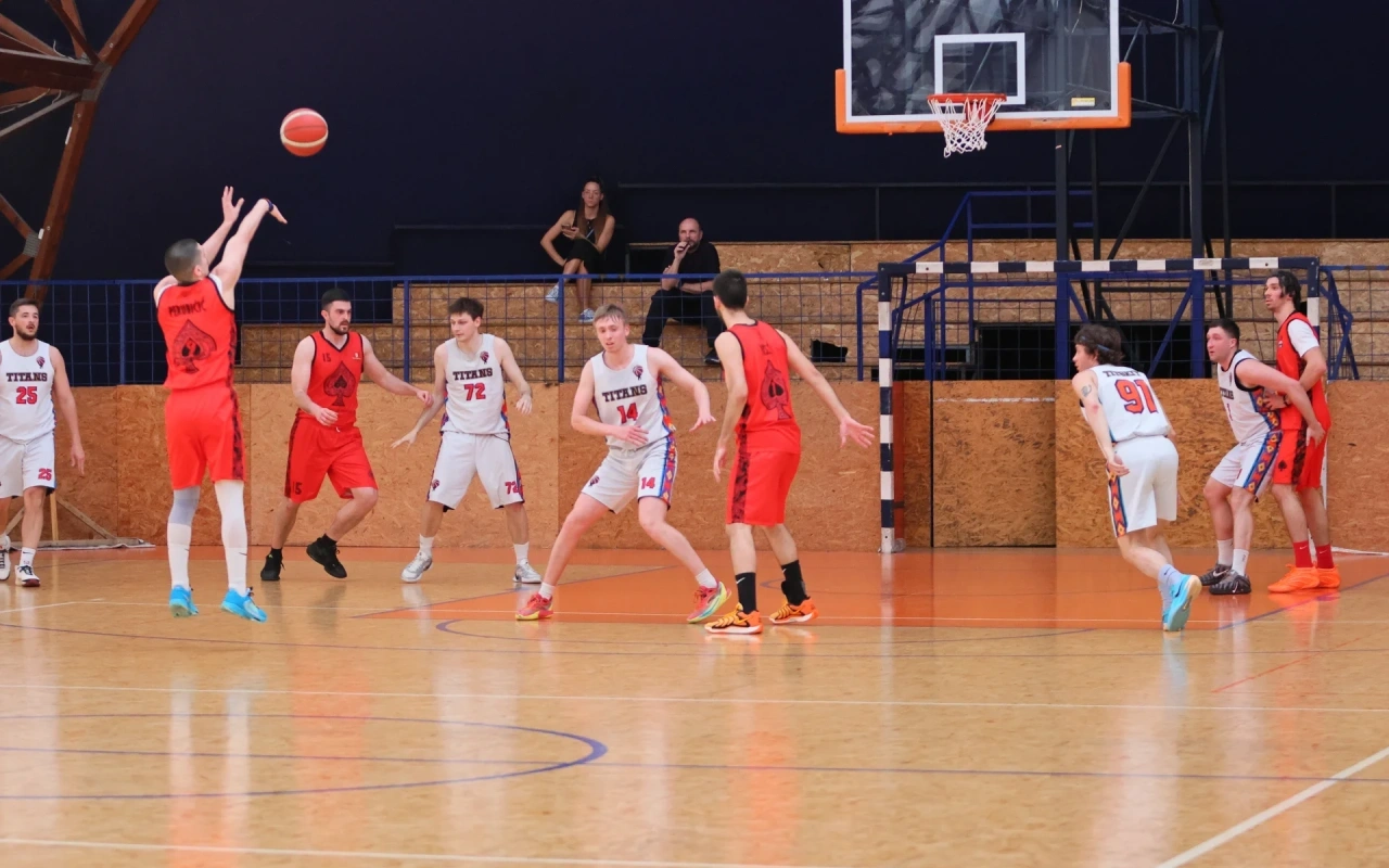 Napeta završnica u Southwest ligi: KK Kec iz Rukava bolji od Titansa sa 56:51