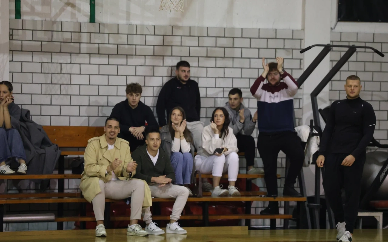 Fox River uspešno savladao KK Bahanalije rezultatom 70:53