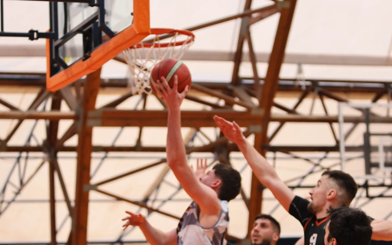 Napeta utakmica u Diamond ligi: Flying Dogz savladali KK LHS sa 71:64