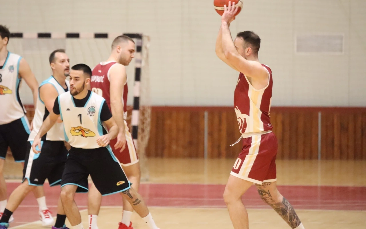 Remi se nije desio: Bela Ruža nadigrala Monsters u Kovilovu