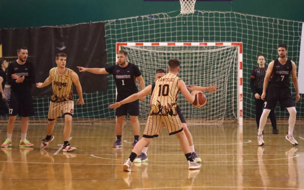 Napeta borba u četvrtfinalu GOLD B LIGE: KK Prime slavio protiv KK Maximus 63:61