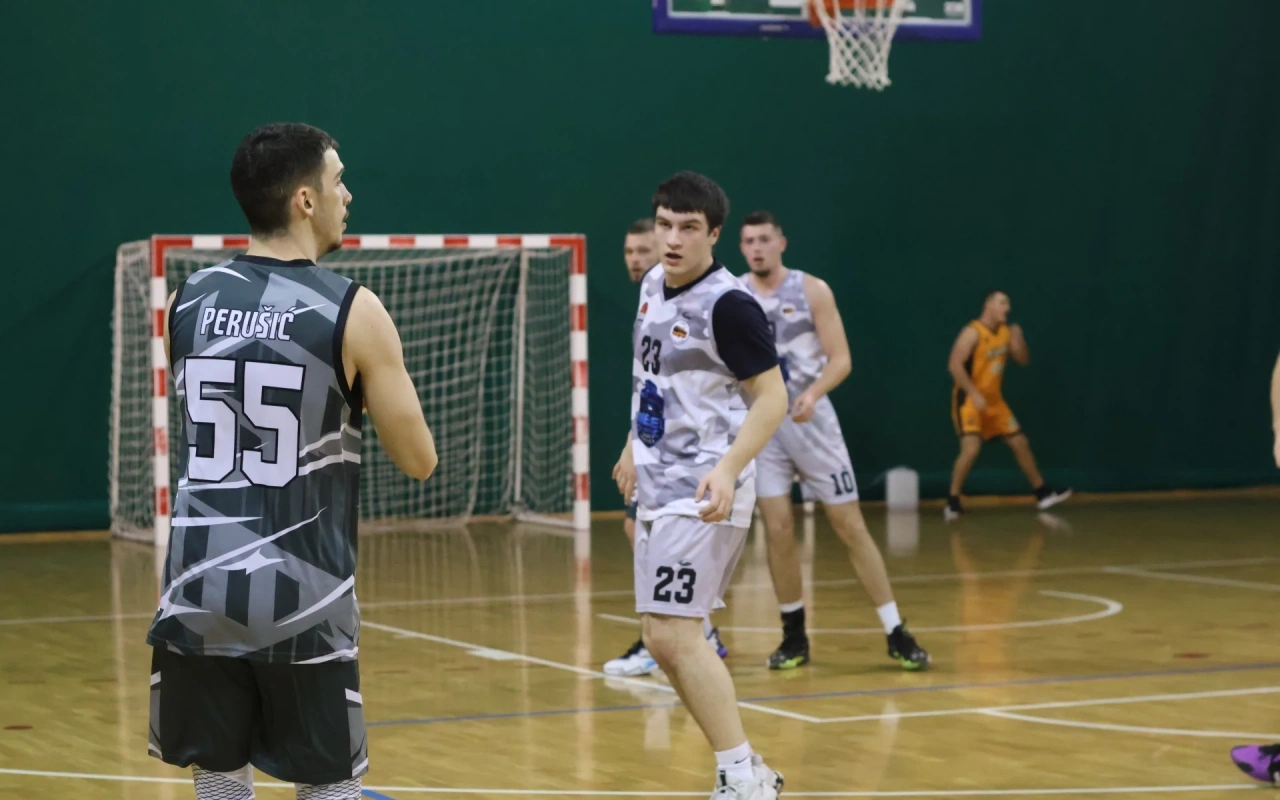 Napeta završnica u DIAMOND LIGA: URSI DOBANOVCI pobedili KK LHS 54:51