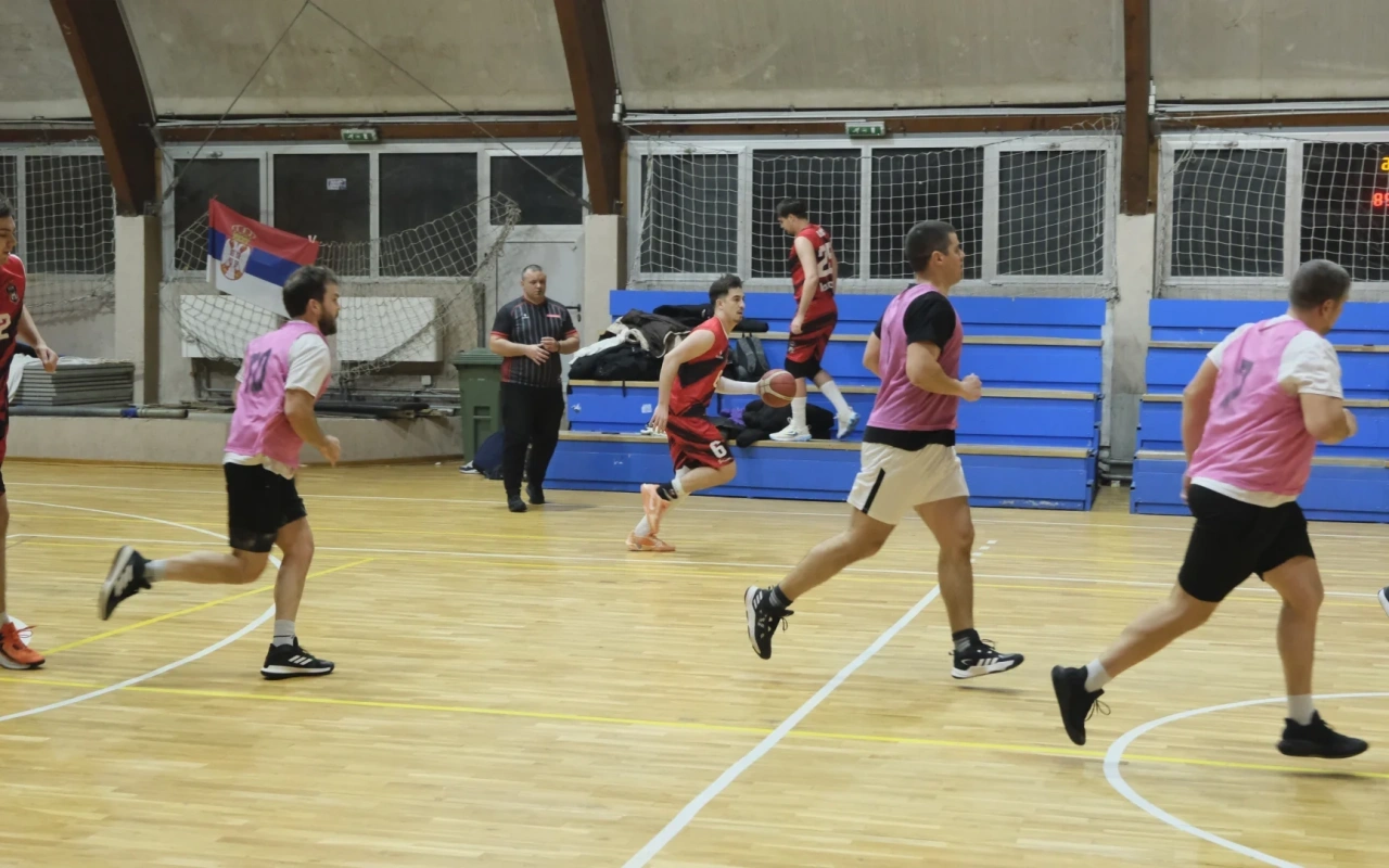 Tesna pobeda Slam Drunkersa protiv KK Donji Senjak 48:46