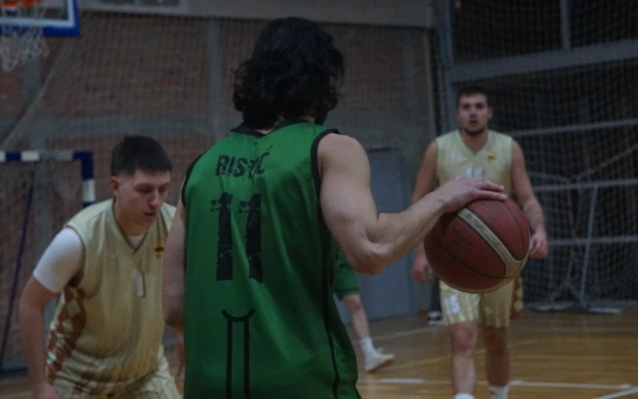 Pistacci savladali Fireflies 73:66 — prelomila briljantna partija <strong>Tarić Nikola</strong>