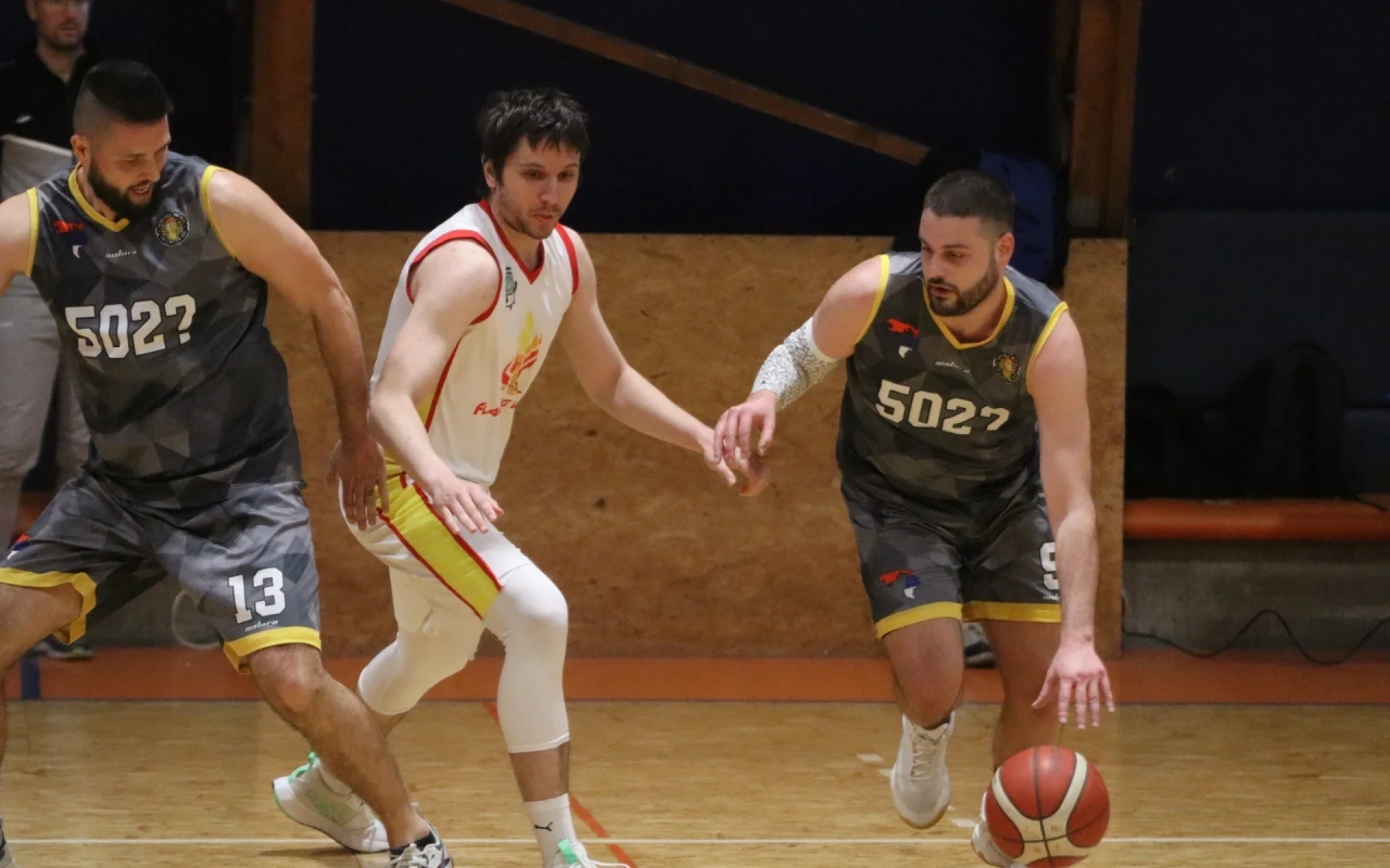 KK Flaming Lions 62 — 54 Petsto dva: pobeda izgrađena strpljenjem i hladnokrvnošću u finišu
