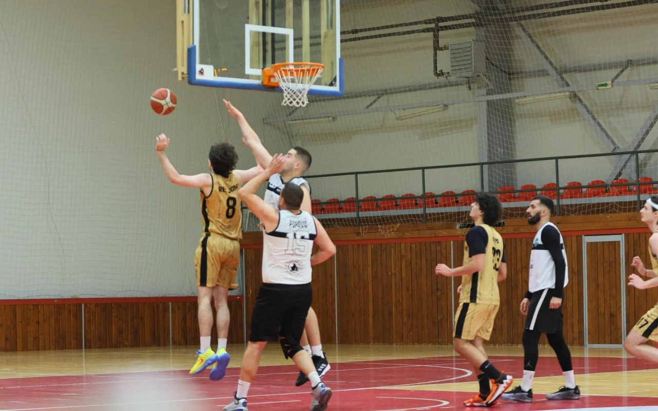 Triler u Kovilovu: Leva Obala Beograda Borča pobedila 70-69