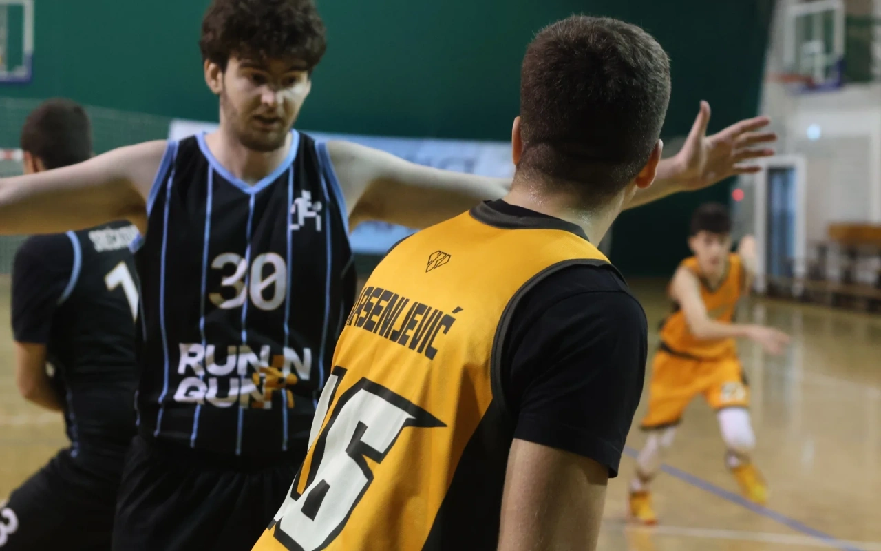 KK Neradnički slavio protiv Run N Gun rezultatom 51:40
