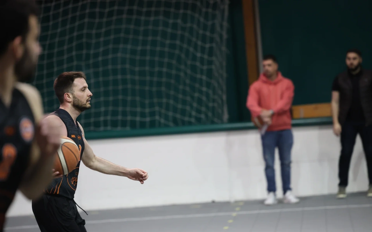 KK 8. Maj slavio protiv KK Dorćol rezultatom 57:49