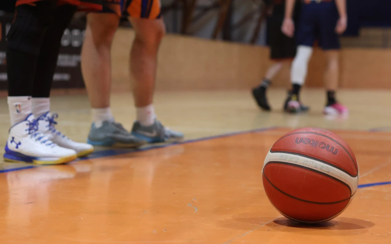 Neizvesna završnica odlučila sudbinu u NORTH LIGA: KK Tap 011 43, KK Bricklayers 45