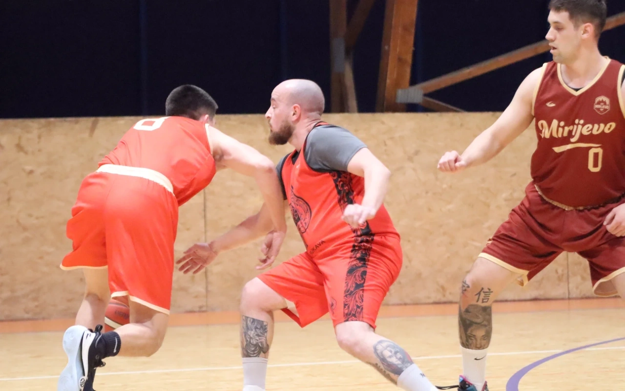 Drama u SOUTHWEST LIGA: Mirijevo slavio protiv KK Kec iz Rukava 75-73