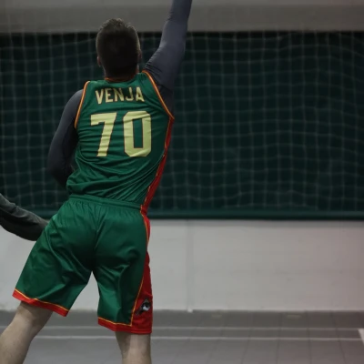 https://s3.eu-central-1.amazonaws.com/nex-to.me/8bdba2b1-6214-4b49-87aa-0701a85c94ce/photos/1760912006_1dc15df3-b30a-4acc-bd61-232448360b19-cover.webp
