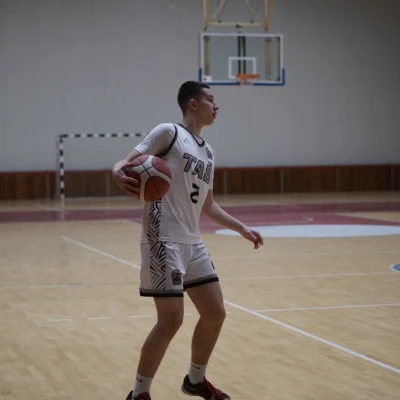 https://s3.eu-central-1.amazonaws.com/nex-to.me/8bdba2b1-6214-4b49-87aa-0701a85c94ce/photos/1765129554_f2de493a-dde4-447a-bbb6-bd4915c9a0b7-cover.webp