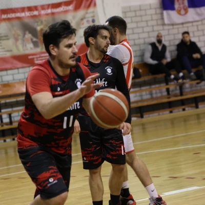 https://s3.eu-central-1.amazonaws.com/nex-to.me/8bdba2b1-6214-4b49-87aa-0701a85c94ce/photos/1765664049_1b7022c8-6b92-47b1-93cf-f775ef66a8bd-cover.webp