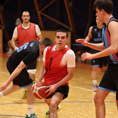 https://s3.eu-central-1.amazonaws.com/nex-to.me/8bdba2b1-6214-4b49-87aa-0701a85c94ce/photos/1769381968_27353ff8-571d-4fef-88ce-698eb5f0f3a2-cover.webp