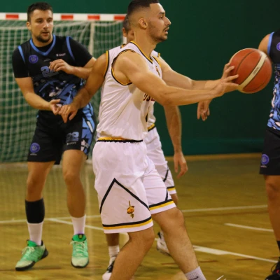 https://s3.eu-central-1.amazonaws.com/nex-to.me/8bdba2b1-6214-4b49-87aa-0701a85c94ce/photos/1787555998_a8654192-7cac-45bb-9758-ca1f0b1b14d3-cover.webp