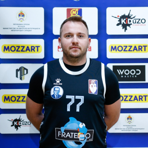 Igor Dojčinović