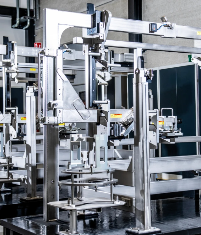 Mooi werk assemblage high tech tuinte