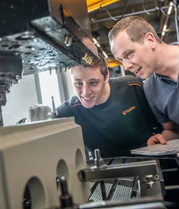 Werken bij tuinte cam programmeur cnc frezer