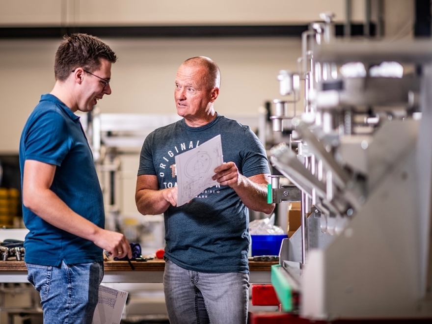 Onze engineers Jelle en Geert in overleg