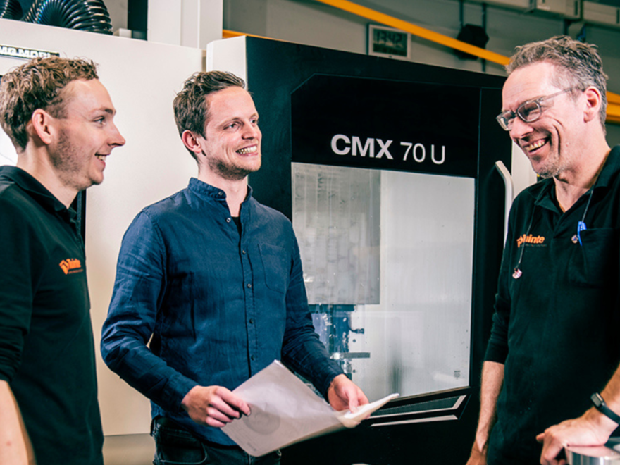 Collega's van montage, engineering en verspaning