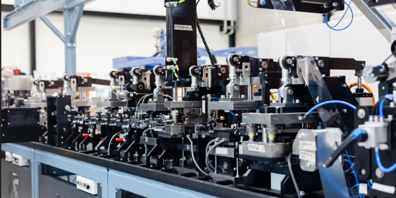 De servos in opstelling